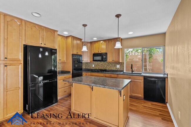 Building Photo - 37469 3rd St E