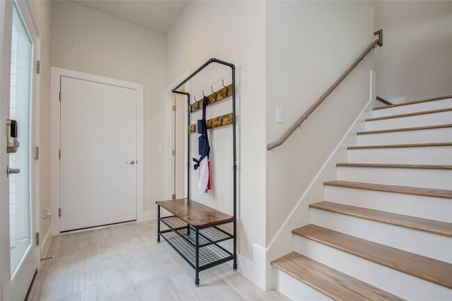 Foto del edificio - 4914 Noble St