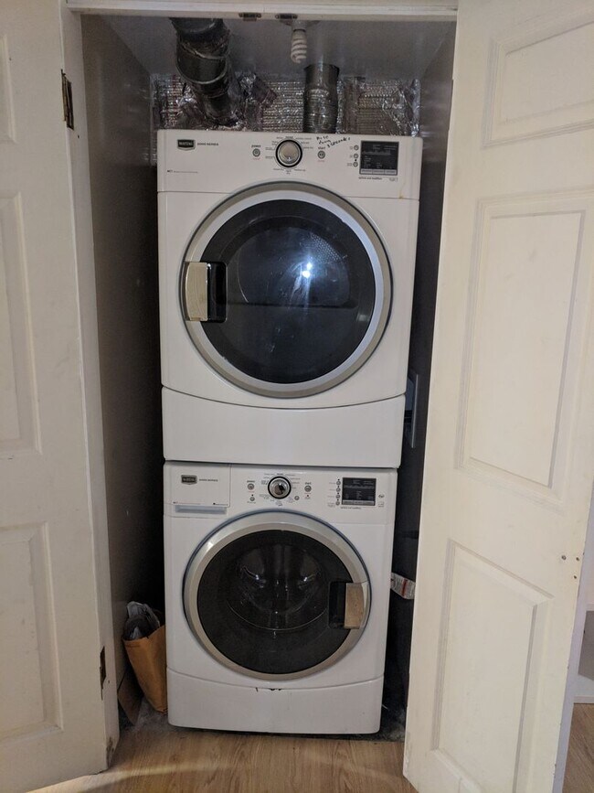 Foto del edificio - 3303 Juliet St