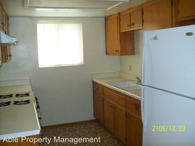 Building Photo - 2836 Claire St