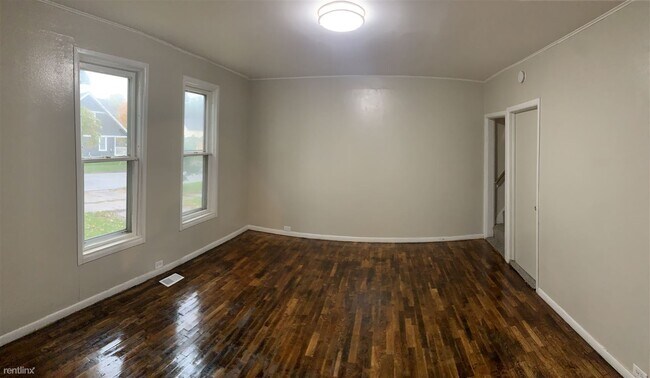 Building Photo - 4 br, 1 bath House - 1129 3rd St NW