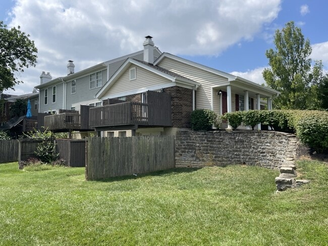 Building Photo - 10844 Lakehurst Ct