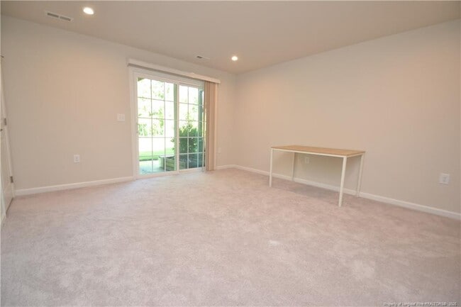 Building Photo - 1006 Romeria Dr
