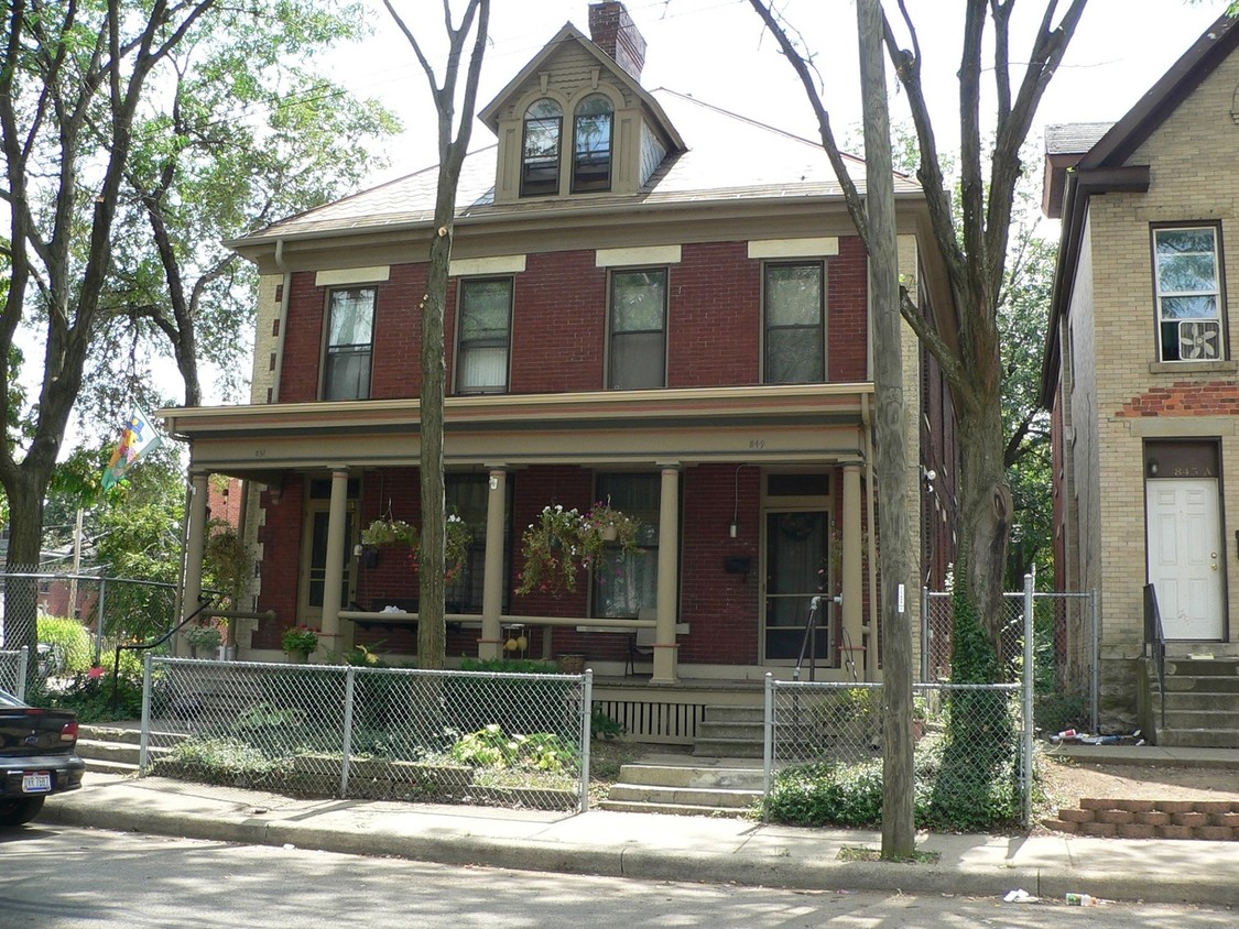 Olde Towne East Condominiums