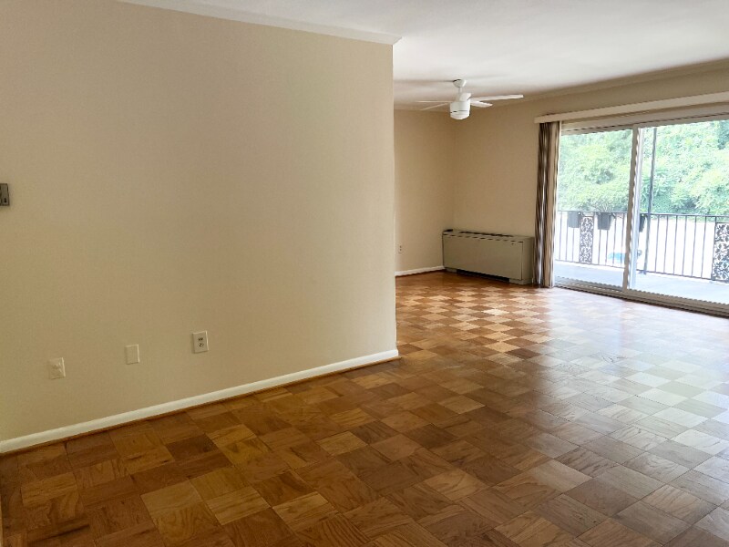 3535 Chevy Chase Lake Dr Unit 307, Chevy Chase, MD 20815 Condo for