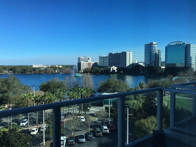 Building Photo - 150ERS617 (VUE 50)