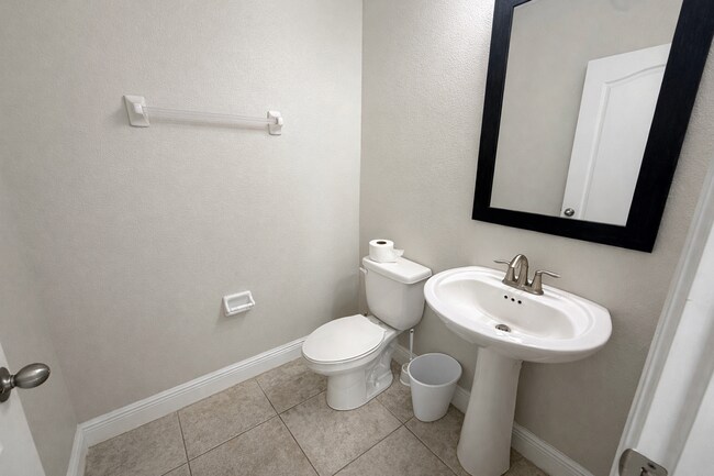 Foto del edificio - Spacious 3-Bedroom Townhouse Oasis in Haines City – Your Perfect Retreat!