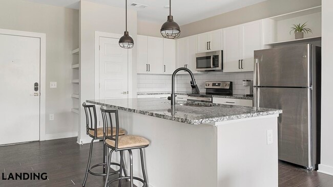 Building Photo - 6025 Riverview Rd SE