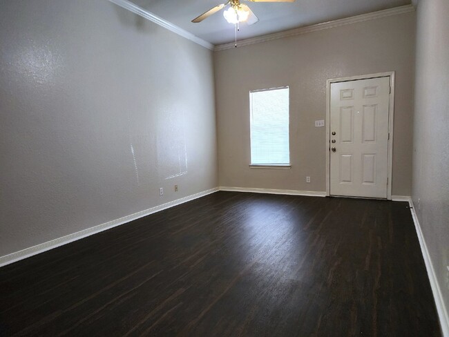 Building Photo - Move In Special: Get $100 off your first m...