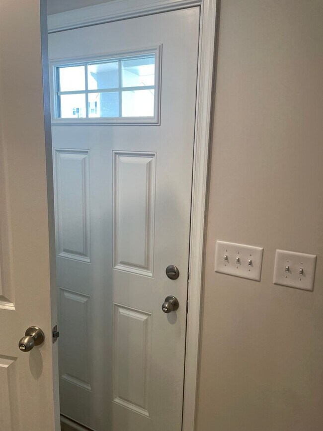 Foto del edificio - You’ve Got to See This Rental!