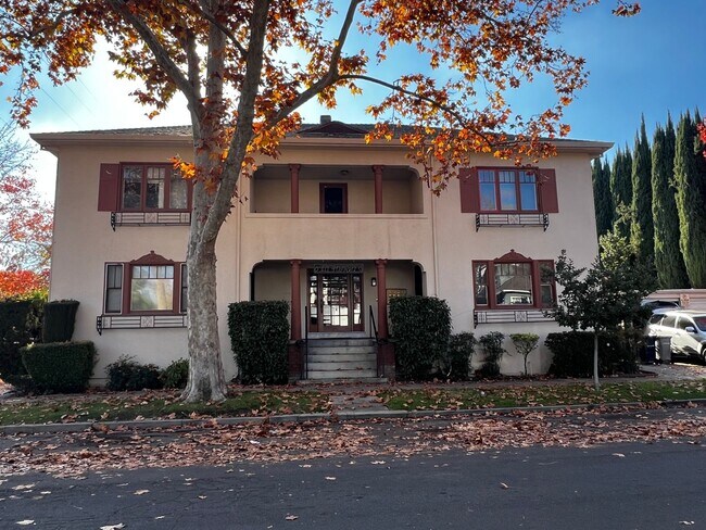 Photo - Charming one-bed, one-bath apartment in Mi...