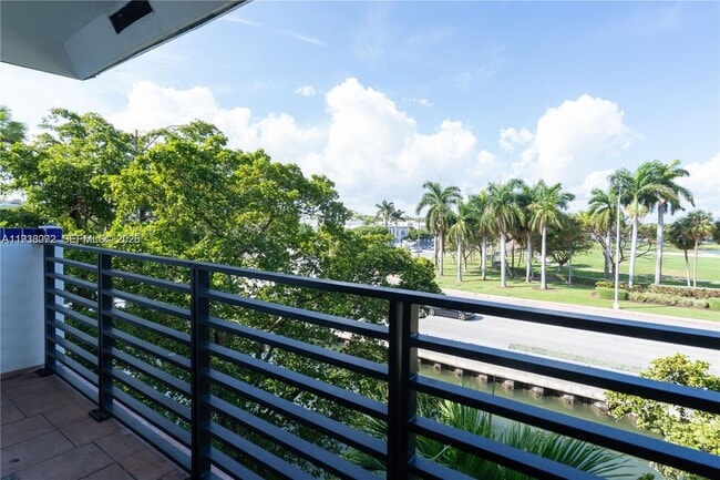 Building Photo - 1840 Jefferson Ave