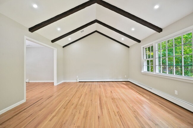 Building Photo - 17 Silver Lakes Dr