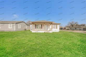 Building Photo - 3201 SW 49th St