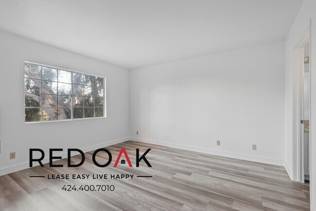 Foto del edificio - 10201 Woodbine St