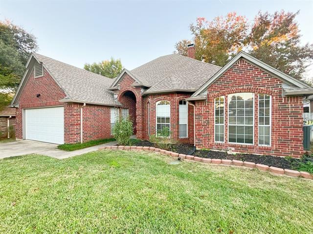 Building Photo - 2113 Aspenwood Dr N