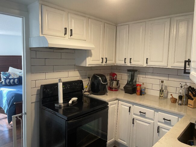 Foto del edificio - 5767 Lakeville Rd