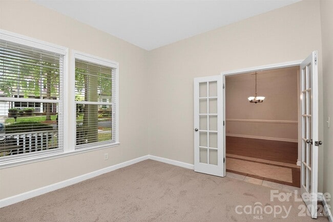 Building Photo - 9315 Rosalyn Glen Rd