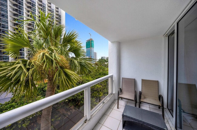 Foto del edificio - 1717 N Bayshore Dr