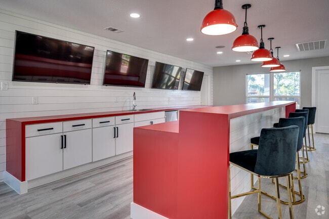 Wifi Lounge - Estates at Avenstar