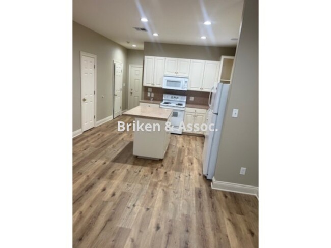 Building Photo - 4110 Weaver Rd