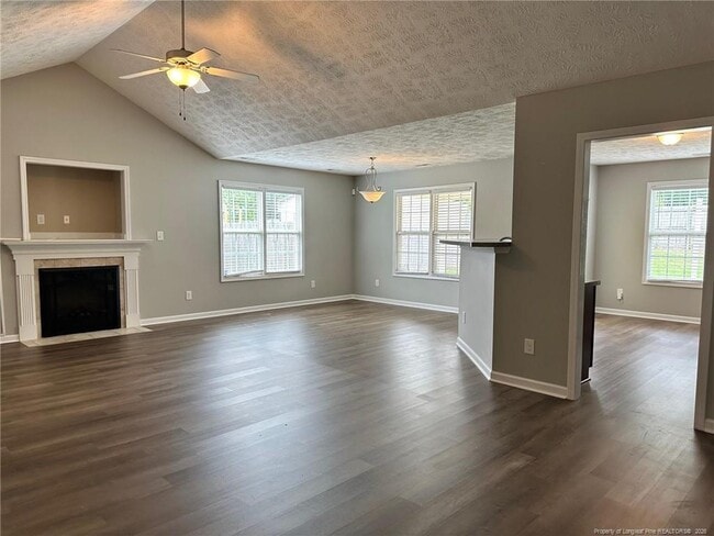 Foto del edificio - 654 Hogart St