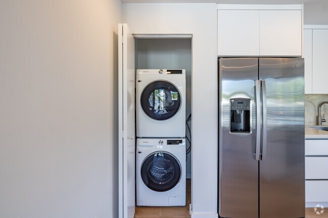 Unit 401 - 4BD, 4BA - 1,734SF - Laundry - 1376 SW 4th St