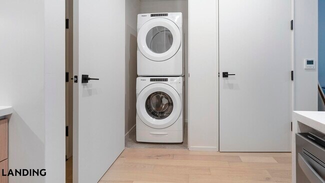 Foto del edificio - 143 E Commerce St