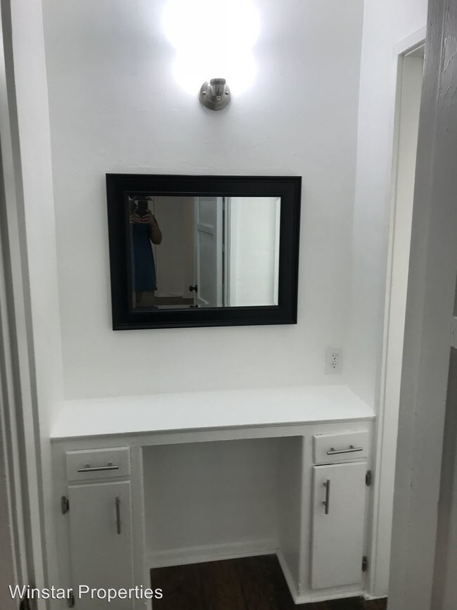 Foto del edificio - 2971 W 8th St