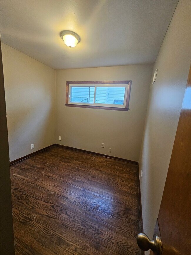 Building Photo - 4344-4346 N 88th St - Duplex