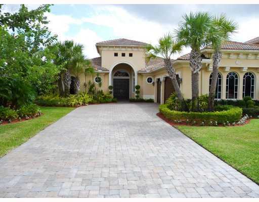 Foto principal - 8830 Wellington View Dr