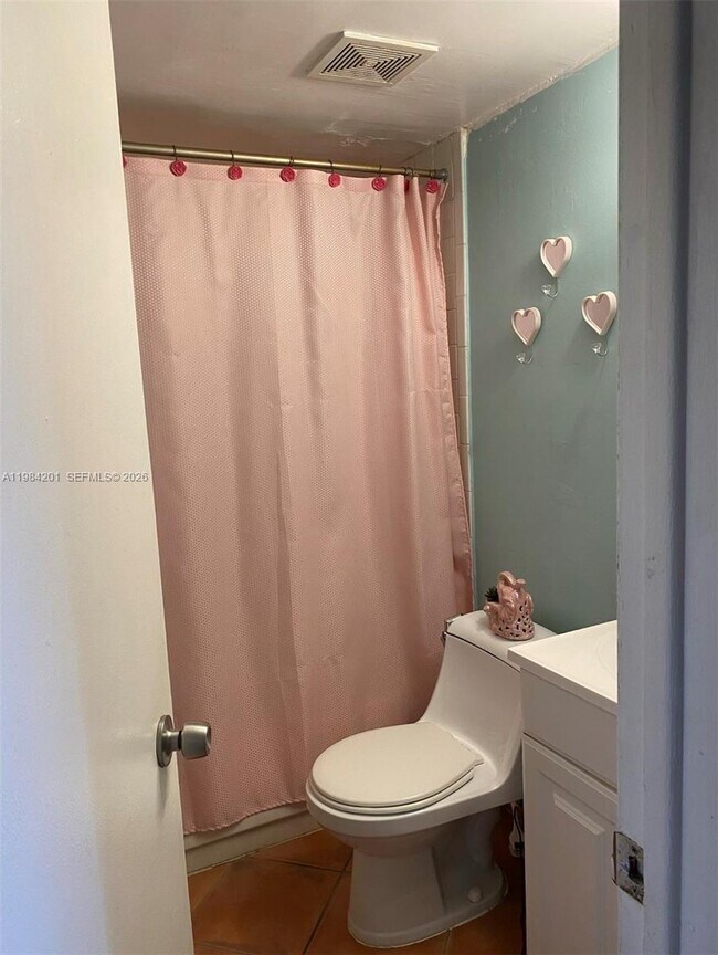 Foto del edificio - 1801 S Treasure Dr