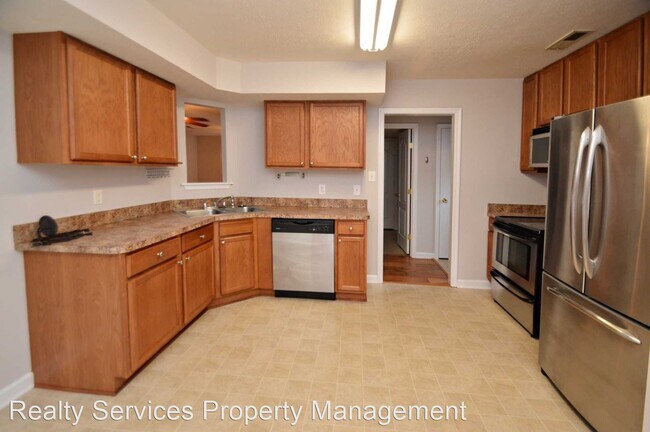 Building Photo - 3 br, 2.5 bath House - 300 Wessex Drive