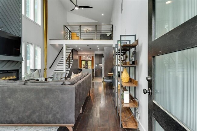 Foto del edificio - 255 Mathewson Pl SW