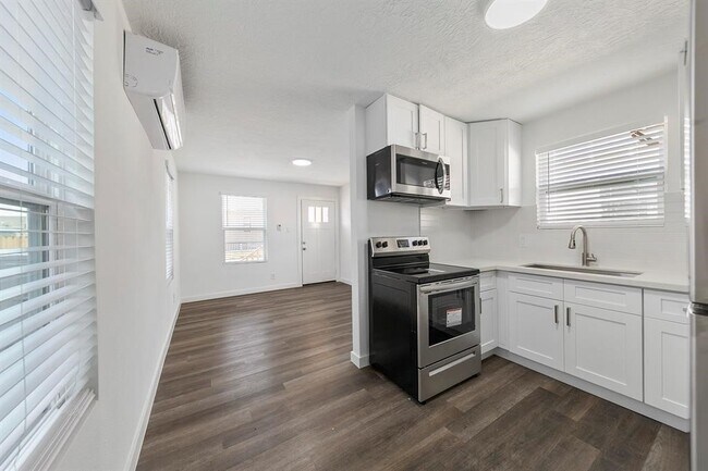 Foto del edificio - 3725 Winnie St