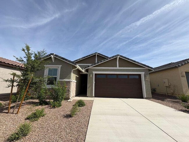 Foto del edificio - 4738 E Kenneth Ln