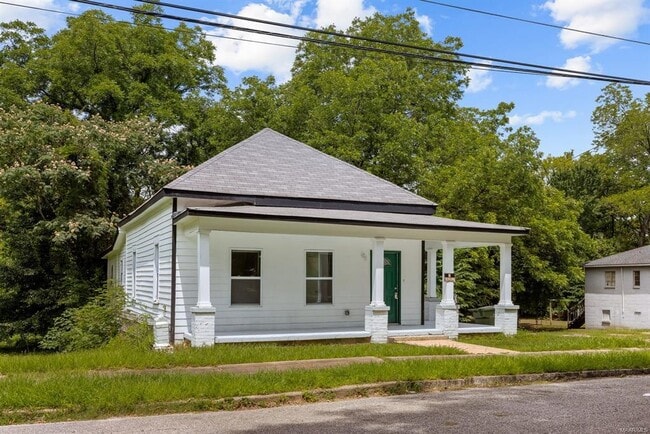 Building Photo - 552 S Bainbridge St