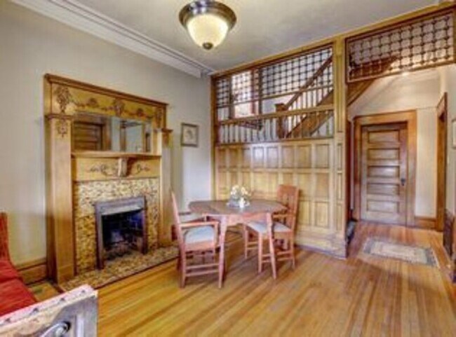 Building Photo - 1530 Gaylord St