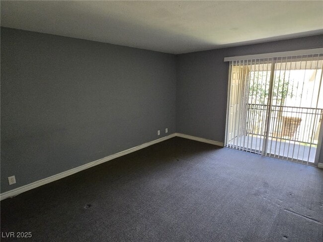 Building Photo - 5060 Indian River Dr