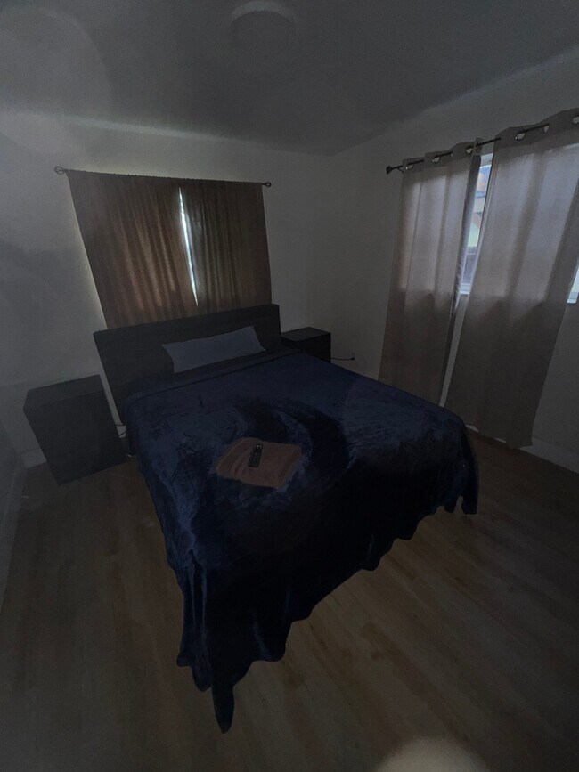 Foto del edificio - 3210 SW 16th Ct