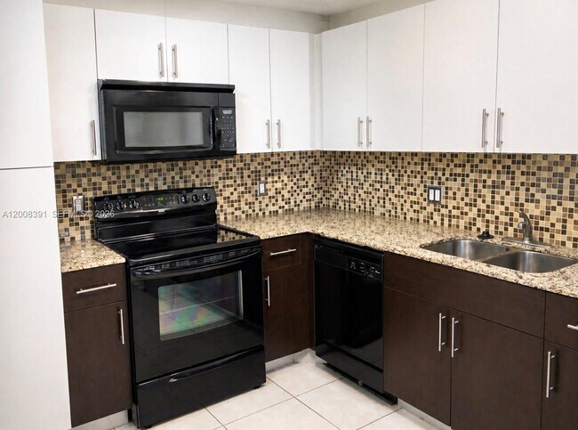 Foto del edificio - 405 Lakeview Dr