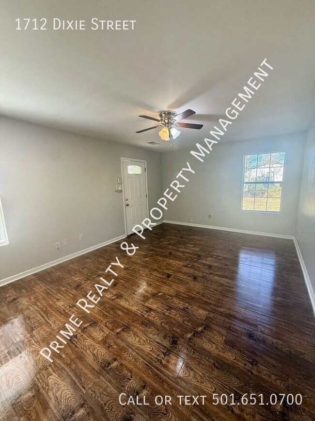 Building Photo - 1712 Dixie