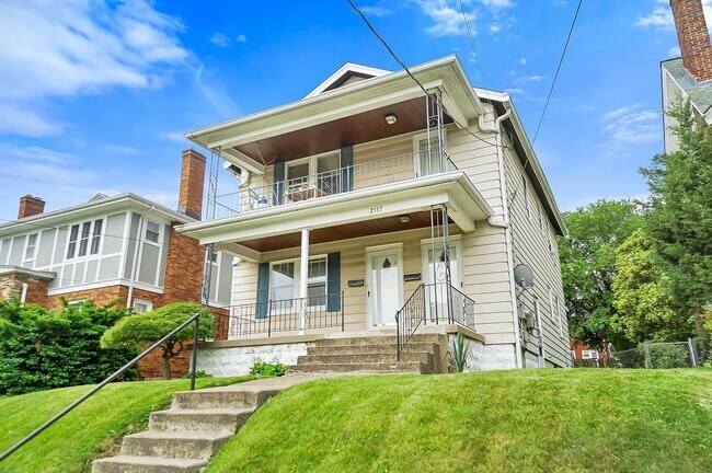 Foto del edificio - 2117 Cathedral Ave