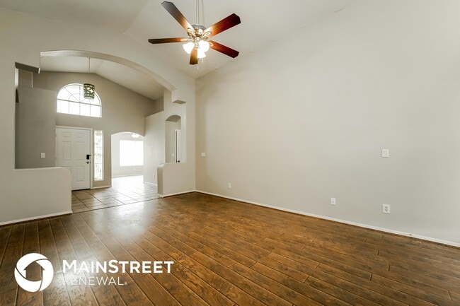 Building Photo - 6730 W Nueva Vista Dr