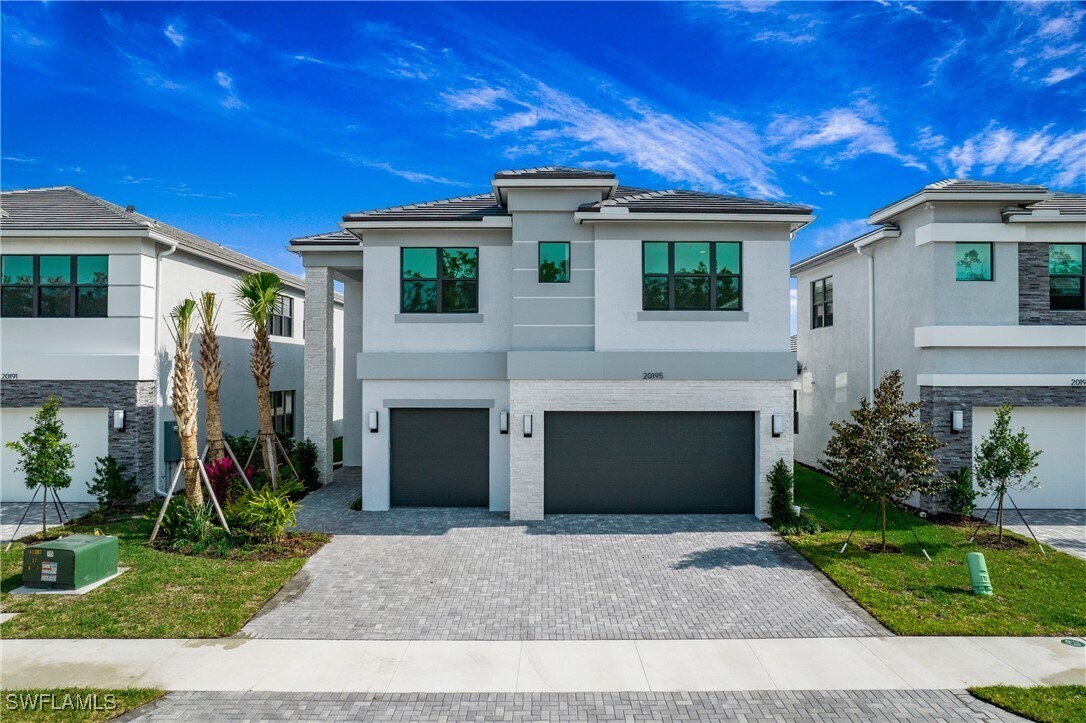 Foto principal - 20195 Ainsley St