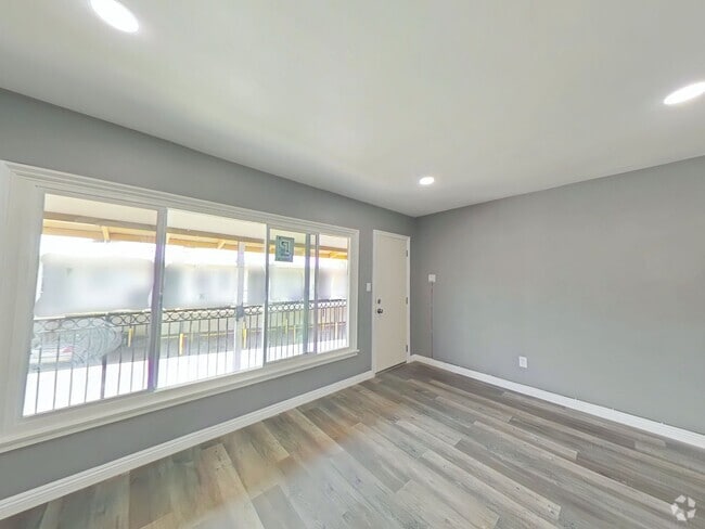 Building Photo - 1119 N Mayfield Ave