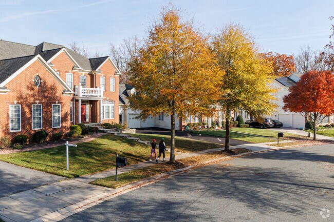 Large manicured estates in Nottingham can go for around $800,000.