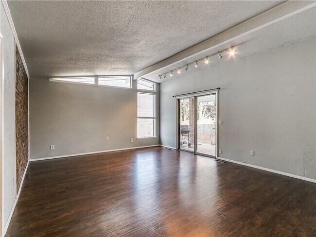 Foto del edificio - 507 NE 61st St