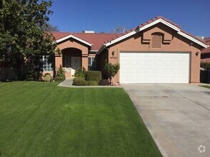 Building Photo - 8720 WILLOW Spgs