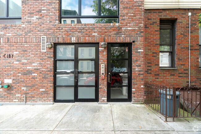 Entrada al edificio - 96 Clay St
